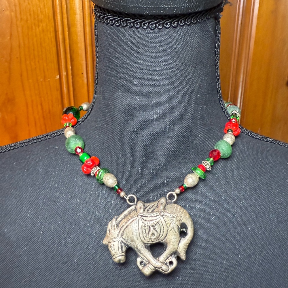 Artisan Horse Pendant Necklace -‎ Green and Red
